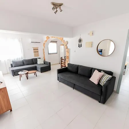 Apartment 2 Bed, Kapparis, Trinidad - 2a