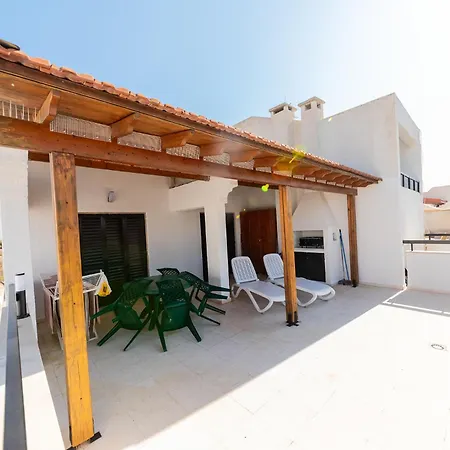 Apartment 2 Bed, Kapparis, Trinidad - 2a