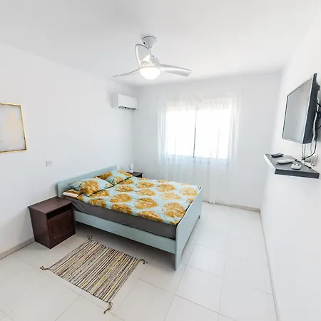 2 Bed, Kapparis, Trinidad - 2a